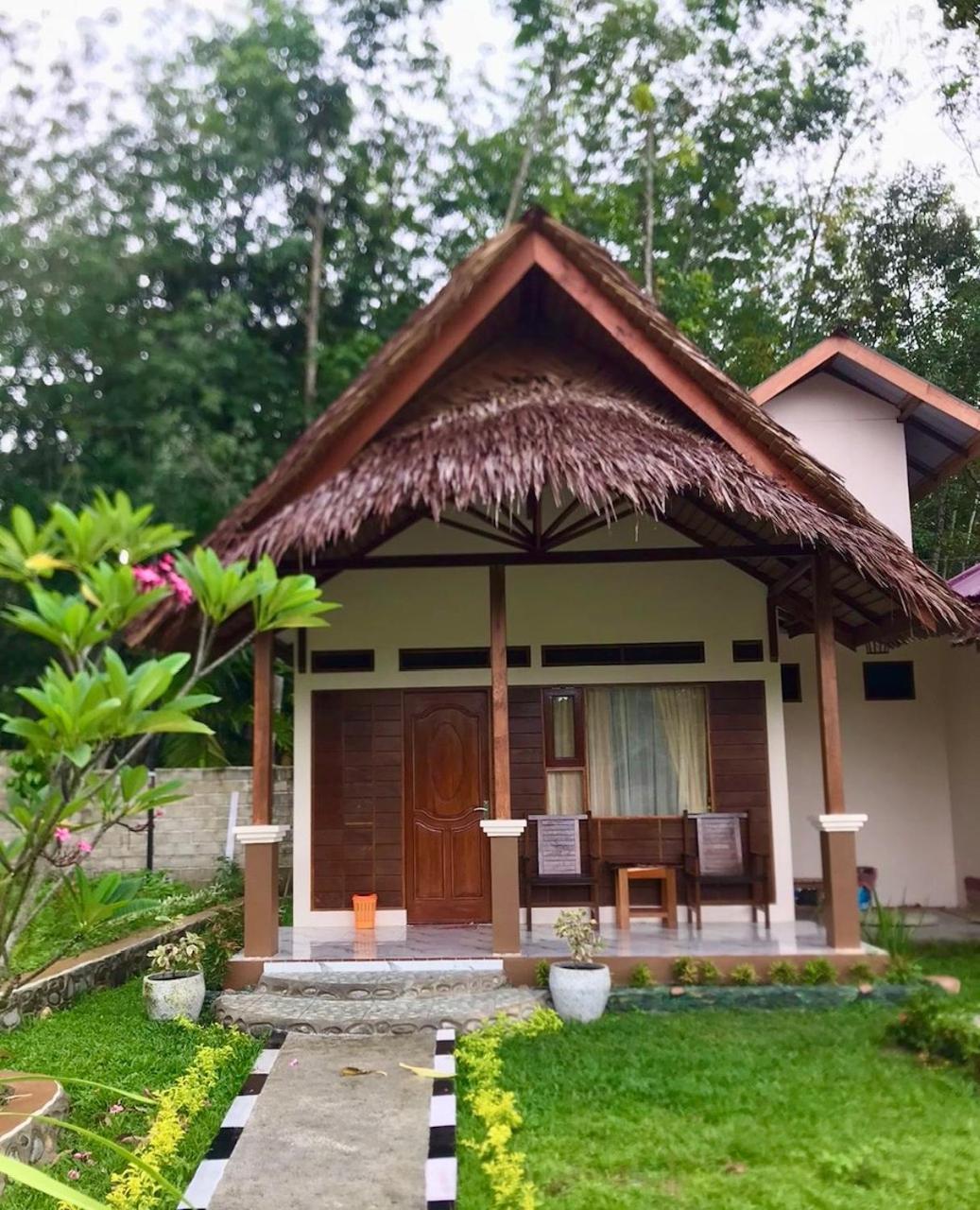 R5 Keramba Inn Bukit Lawang Eksteriør billede